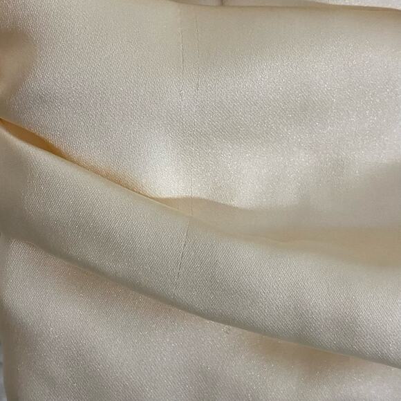 Princess Polly Tie Front O Ring Open Front Satin Tube Top Cream Womens Size 4 - Picture 4 of 6